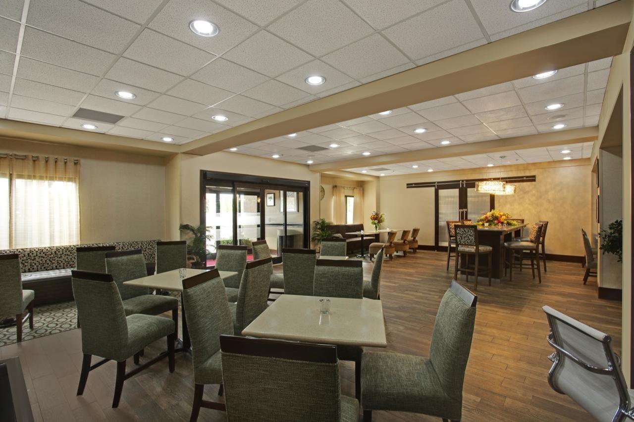Hampton Inn Cullman Exterior photo